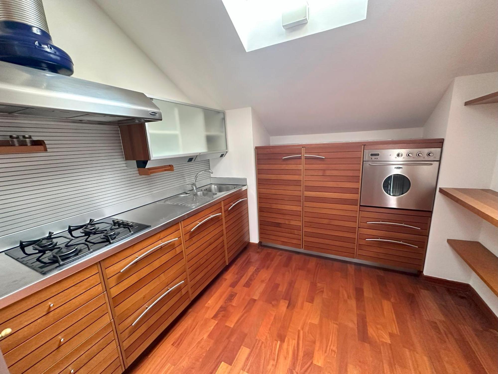Con 2 Da Letto Navigli + Parcheggio Per 2 Auto Apartamento *