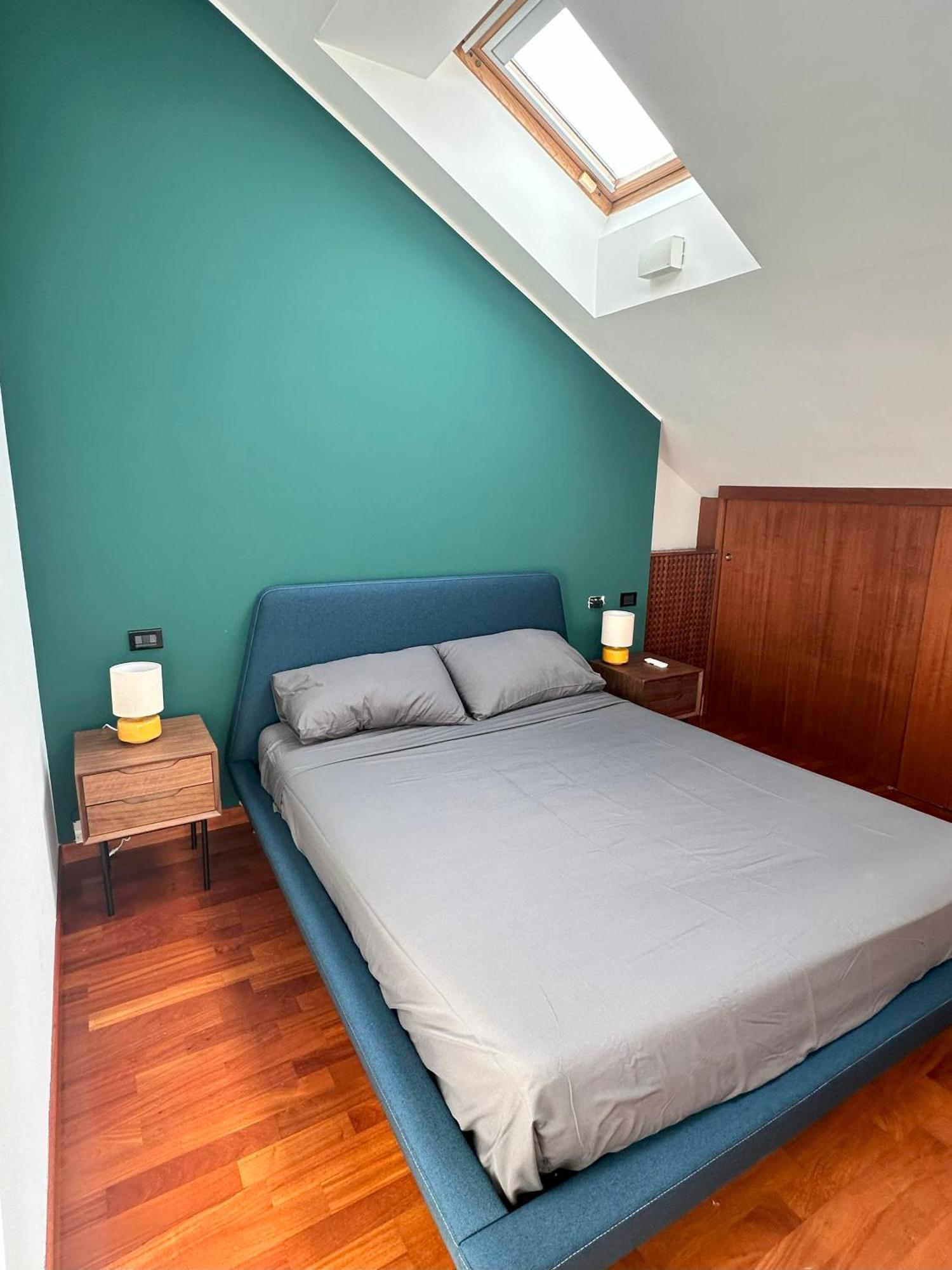 Con 2 Da Letto Navigli + Parcheggio Per 2 Auto * Milán