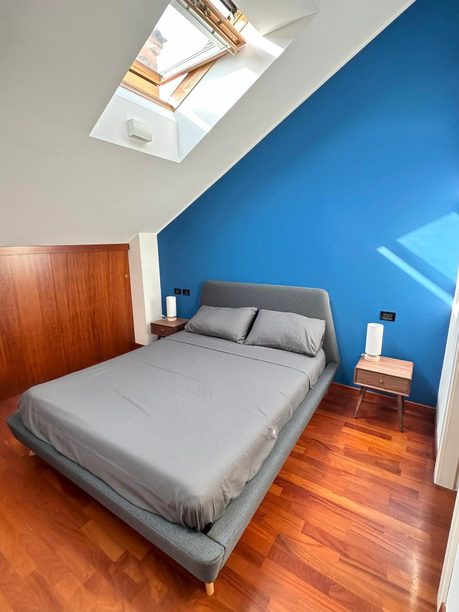 Con 2 Da Letto Navigli + Parcheggio Per 2 Auto Apartment